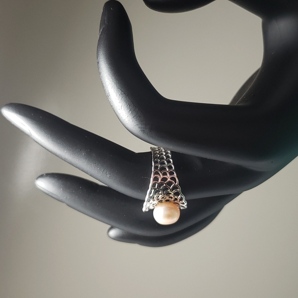 Sterling Silver 925 Ring With Cream Freshwater pearl, adjustable - Picture 2 of 4